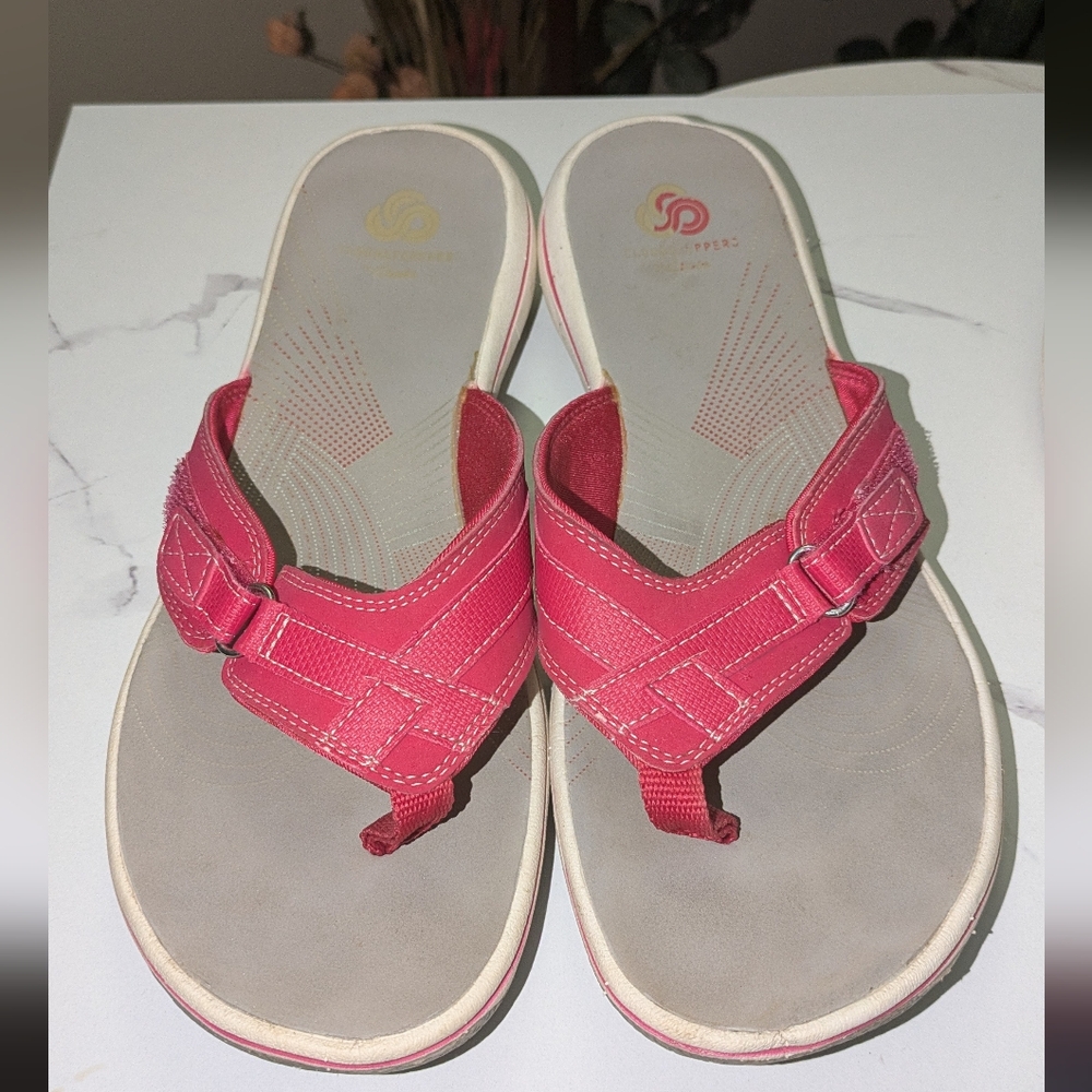 💥SOLD💥2 Pair Clarks Slip On Sandals - Picture 11 of 11